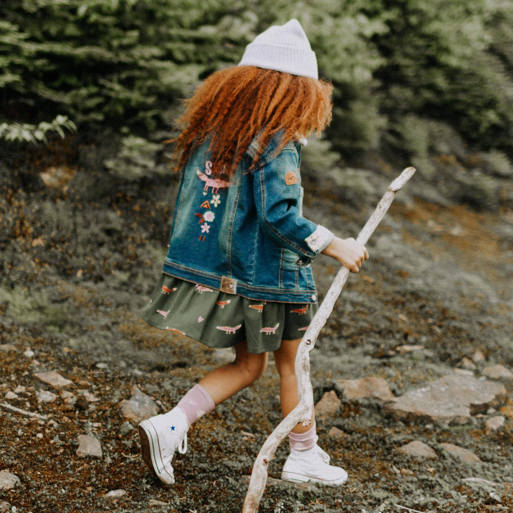 Robe verte à motifs de renards, enfant || Green dress with fox, child