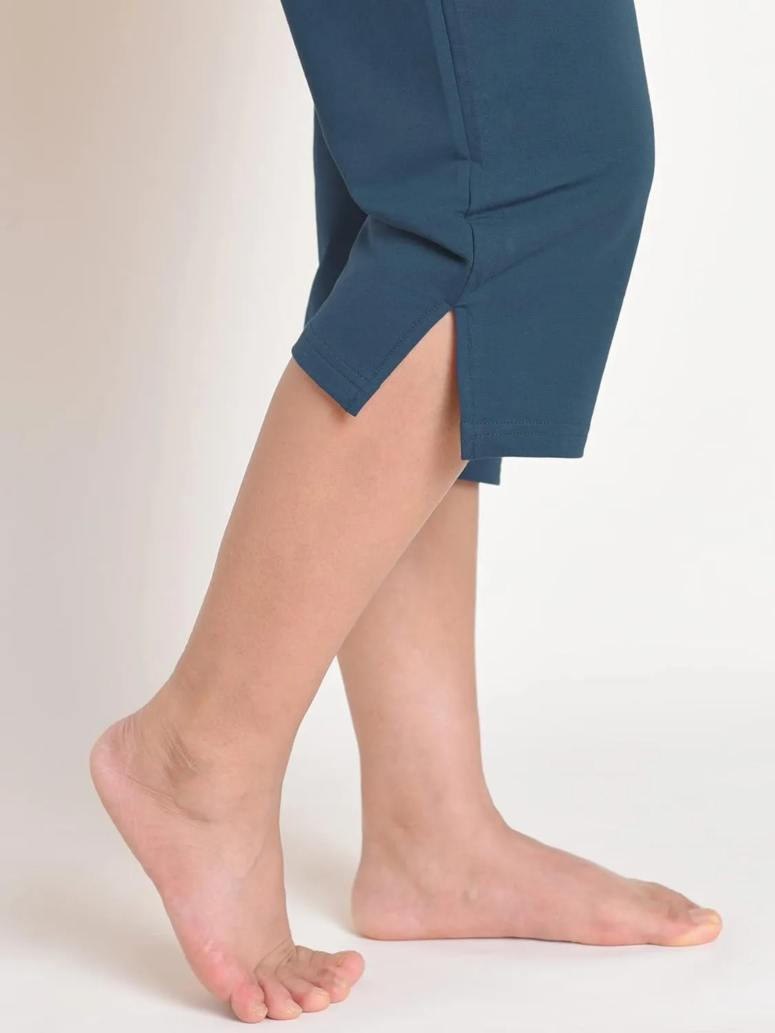 Weintee Women's Petite Cotton Capris with Pockets