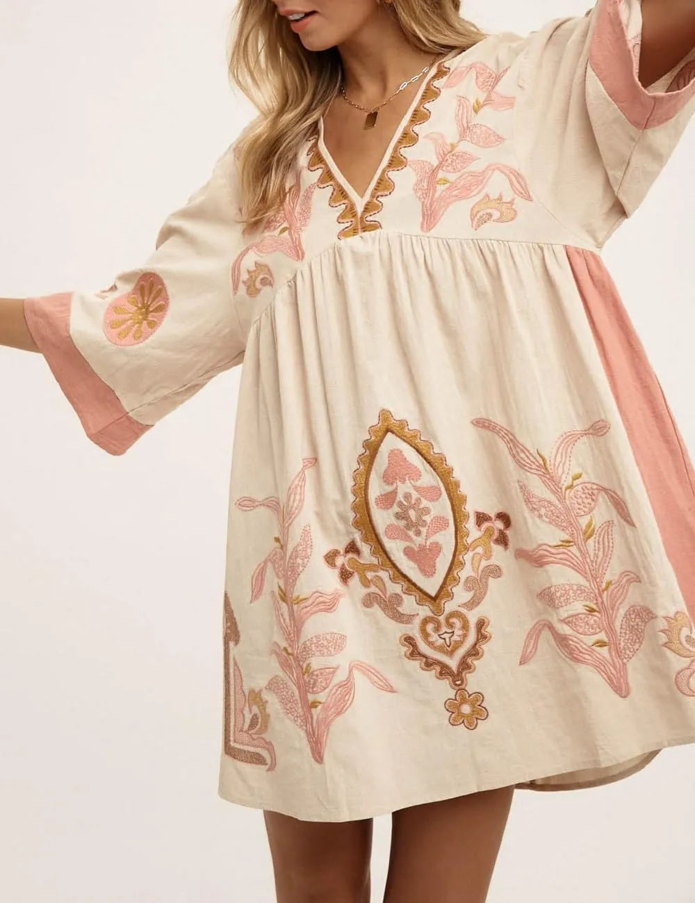 Women Bohemian Floral Mini Dress V Neck Flare Sleeve Sundress Loose Fit Flowy Beach Dress Summer Holiday Dress
