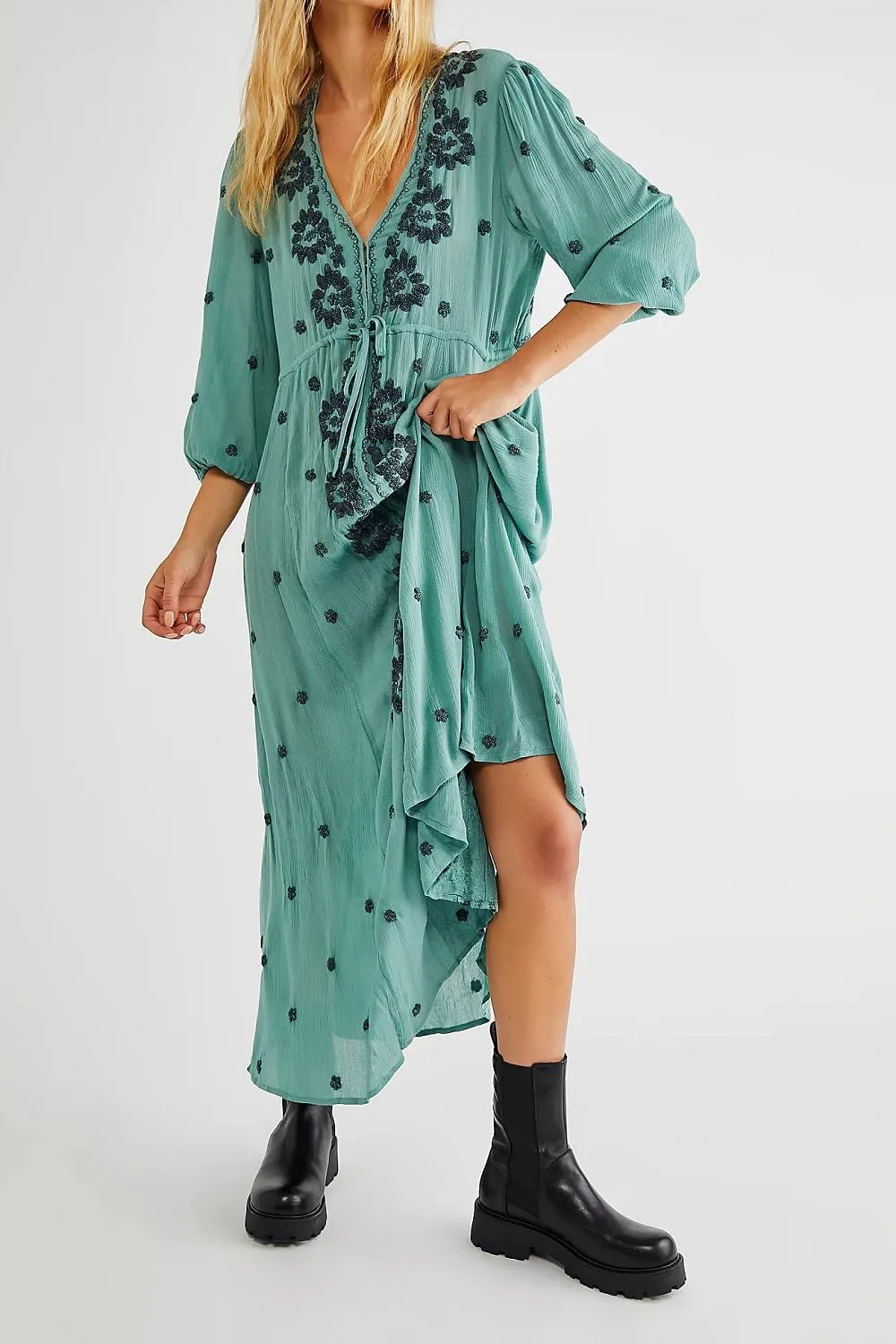 Women Boho Floral Maxi Dress Puff Sleeve V Neck Long Dress Bohemian Flowy Tiered Dress Loose Fit Shirt Dress